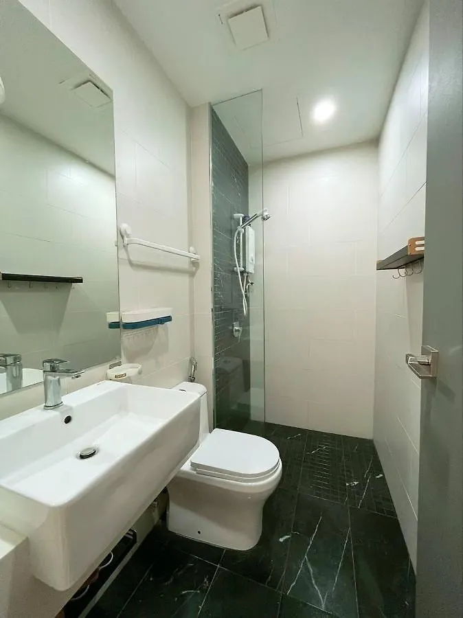Apartment Beacon Executive Suite By Fantabulous Guest House George Town