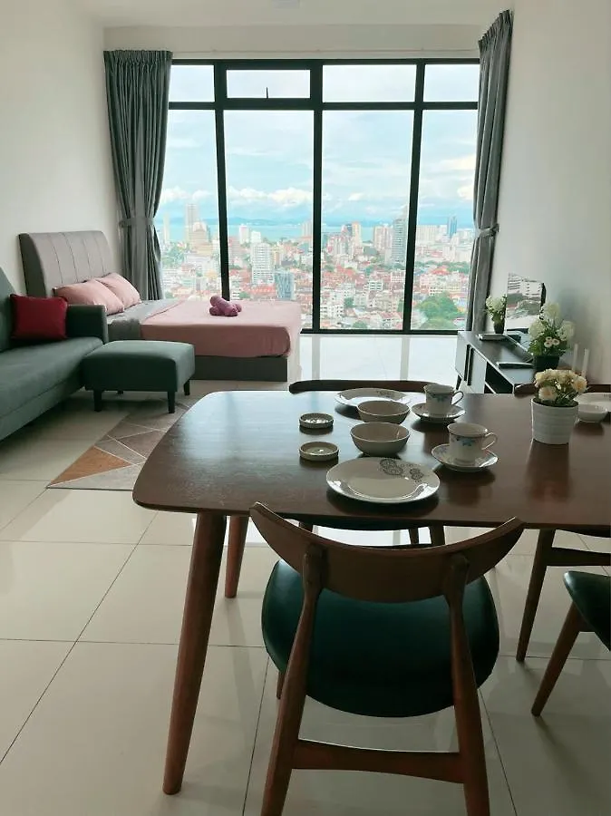 Beacon Executive Suite By Fantabulous Guest House George Town